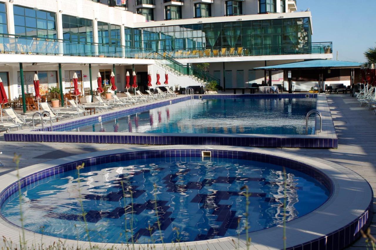 Club Esse Mediterraneo Montesilvano Marina Buitenkant foto