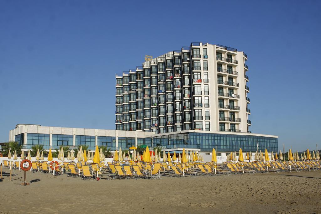 Club Esse Mediterraneo Montesilvano Marina Buitenkant foto