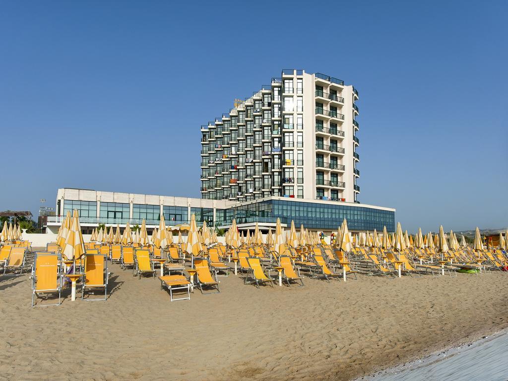 Club Esse Mediterraneo Montesilvano Marina Buitenkant foto